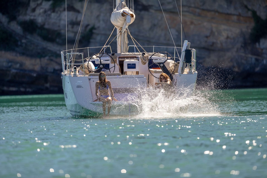 Dufour 390