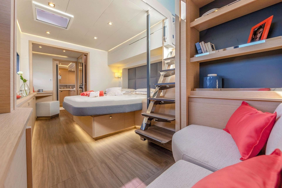 Fountaine Pajot Alegria 67