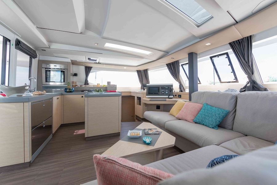 Fountaine Pajot Saona 47