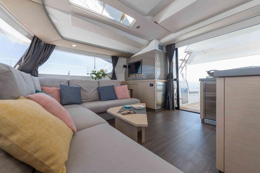 Fountaine Pajot Saona 47