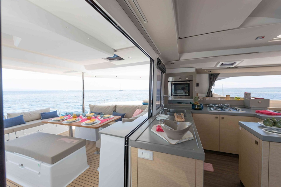Fountaine Pajot Saona 47