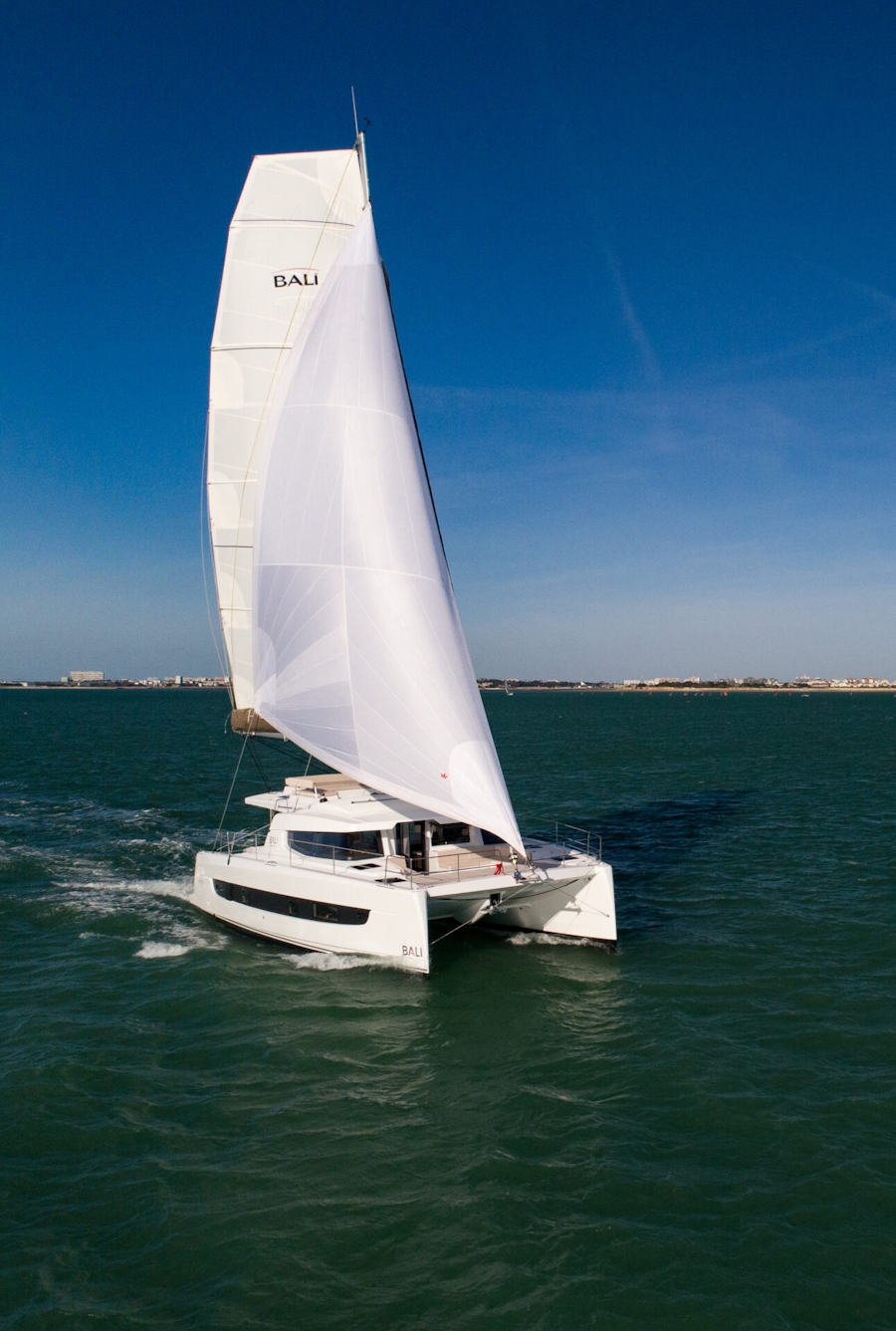 dream yacht charter bali 4.1