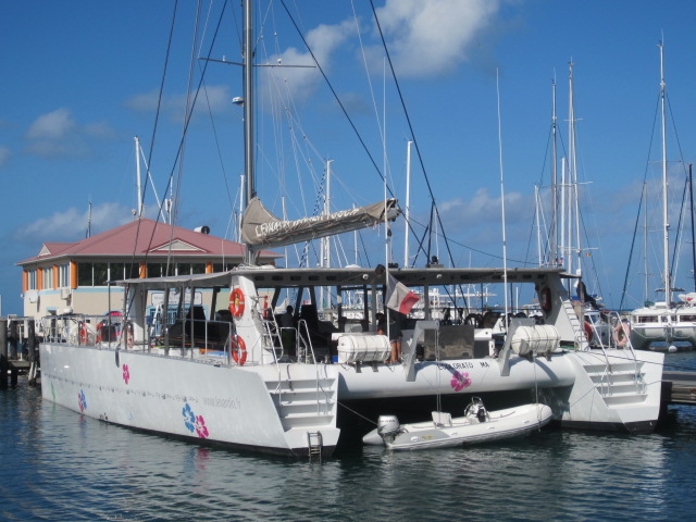 H2X Maxi Day Charter Cat - Ecolorato